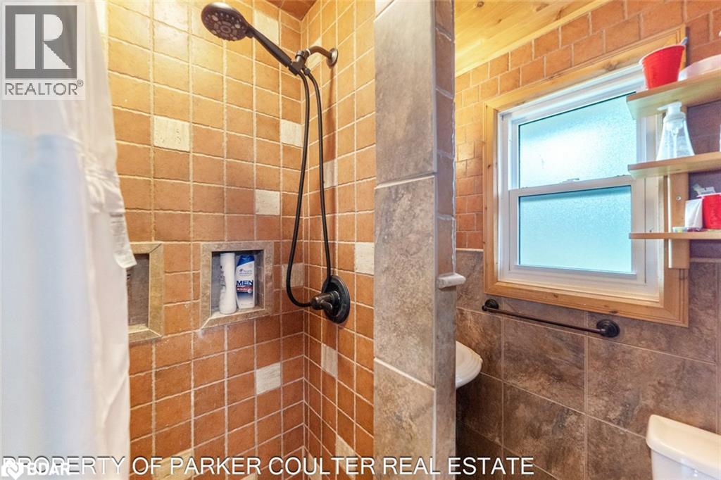Photo 20 of 121 Maskinonge Road, Victoria Harbour ON