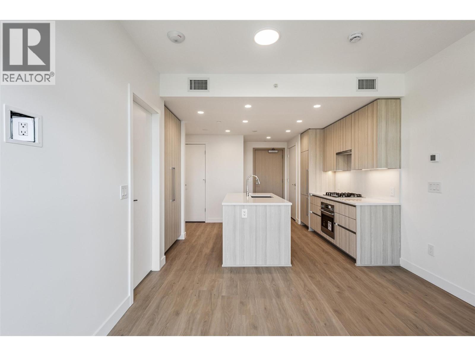 809 238 Leon Avenue, Kelowna