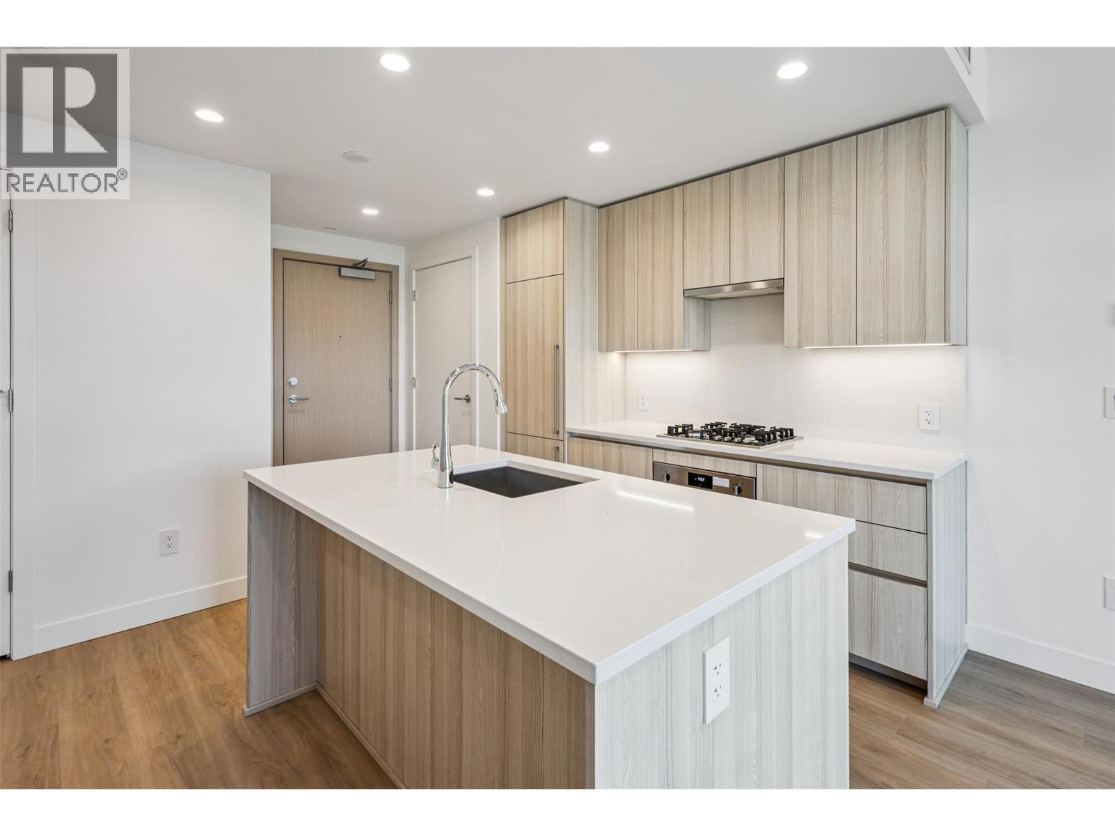 809 238 Leon Avenue, Kelowna