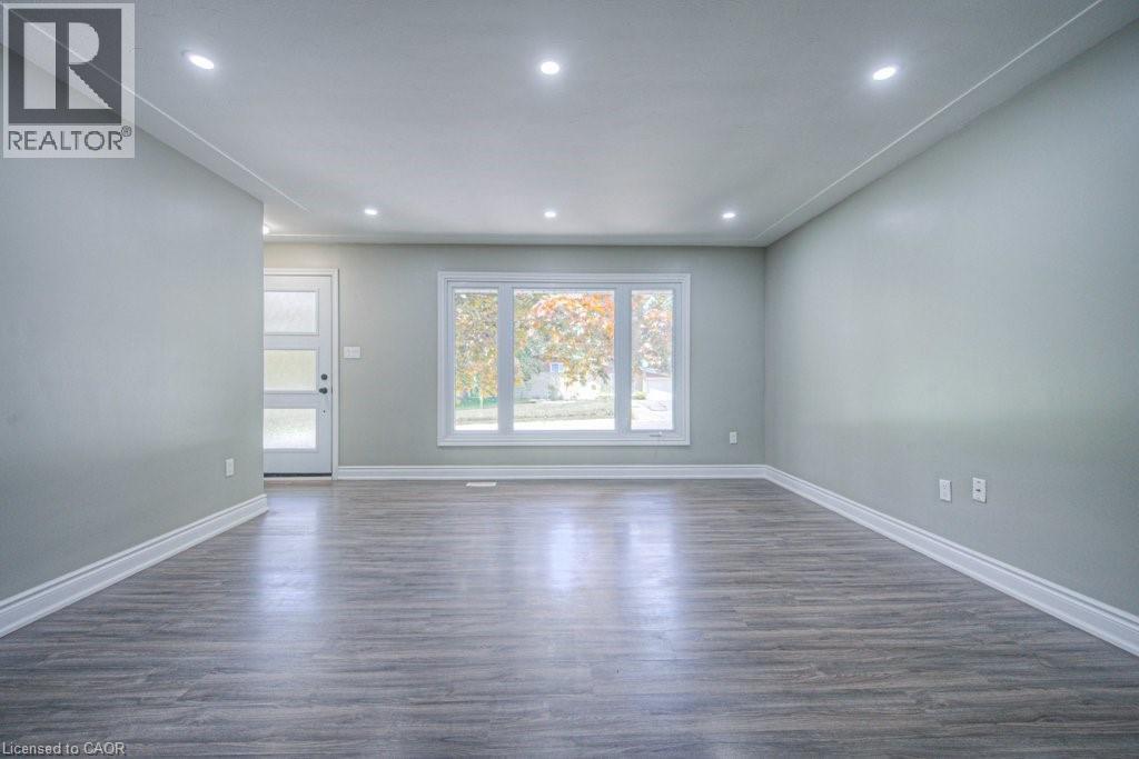 Photo 10 of 5 Alison Avenue, Cambridge ON