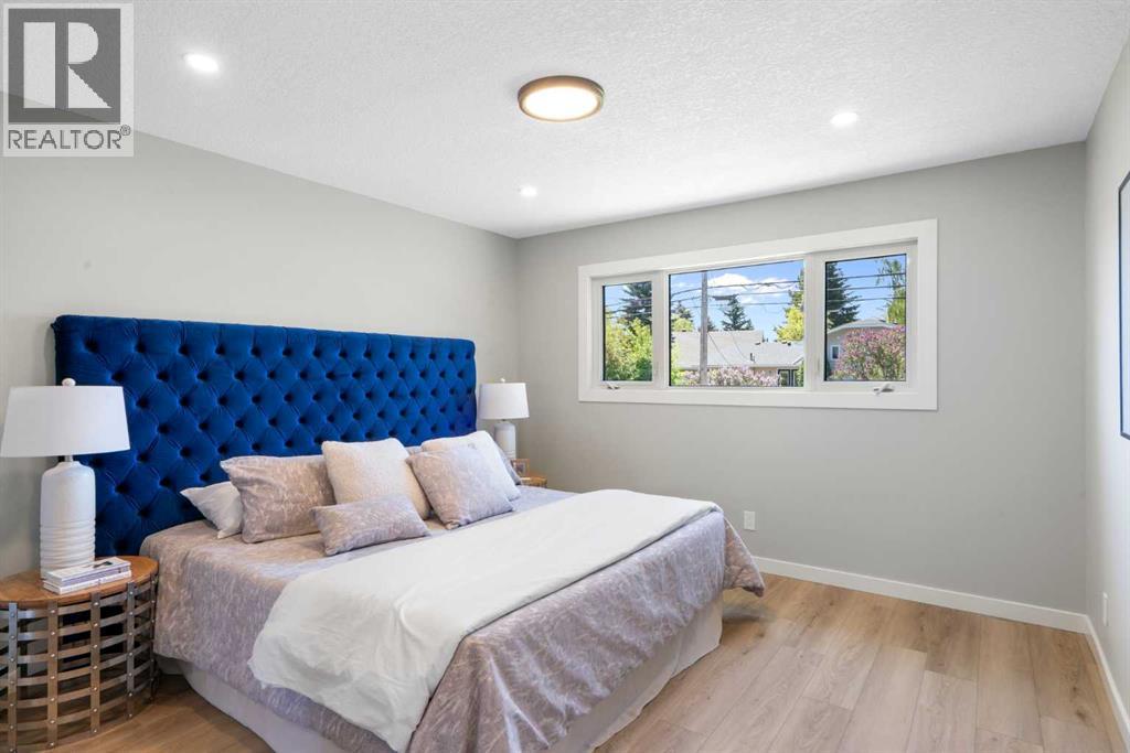 Photo 5 of 1039 Lake Bonavista Drive Se, Calgary AB