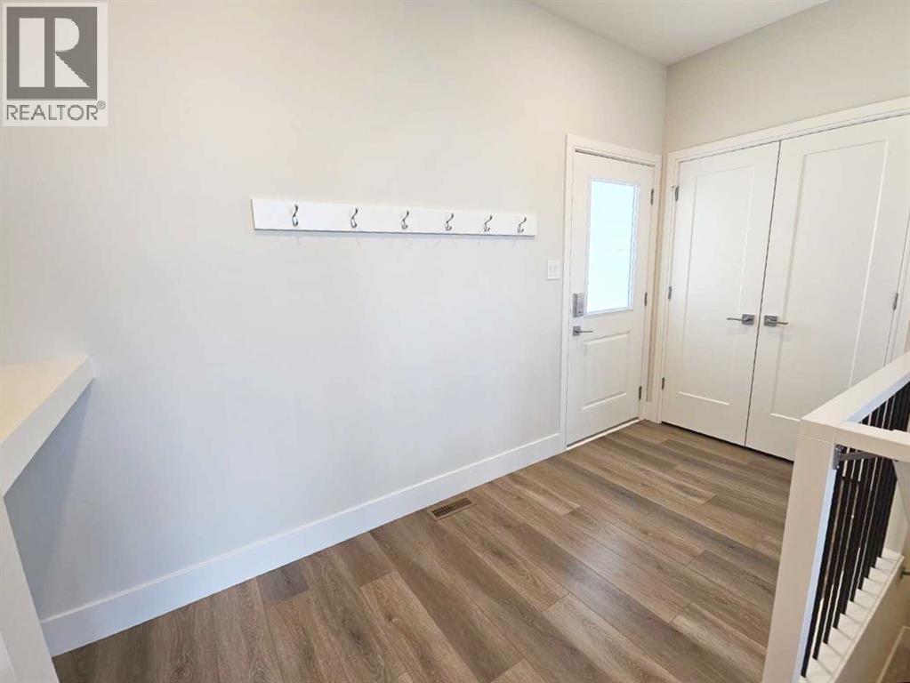 Photo 7 of 119 Goldenrod Road W, Lethbridge AB