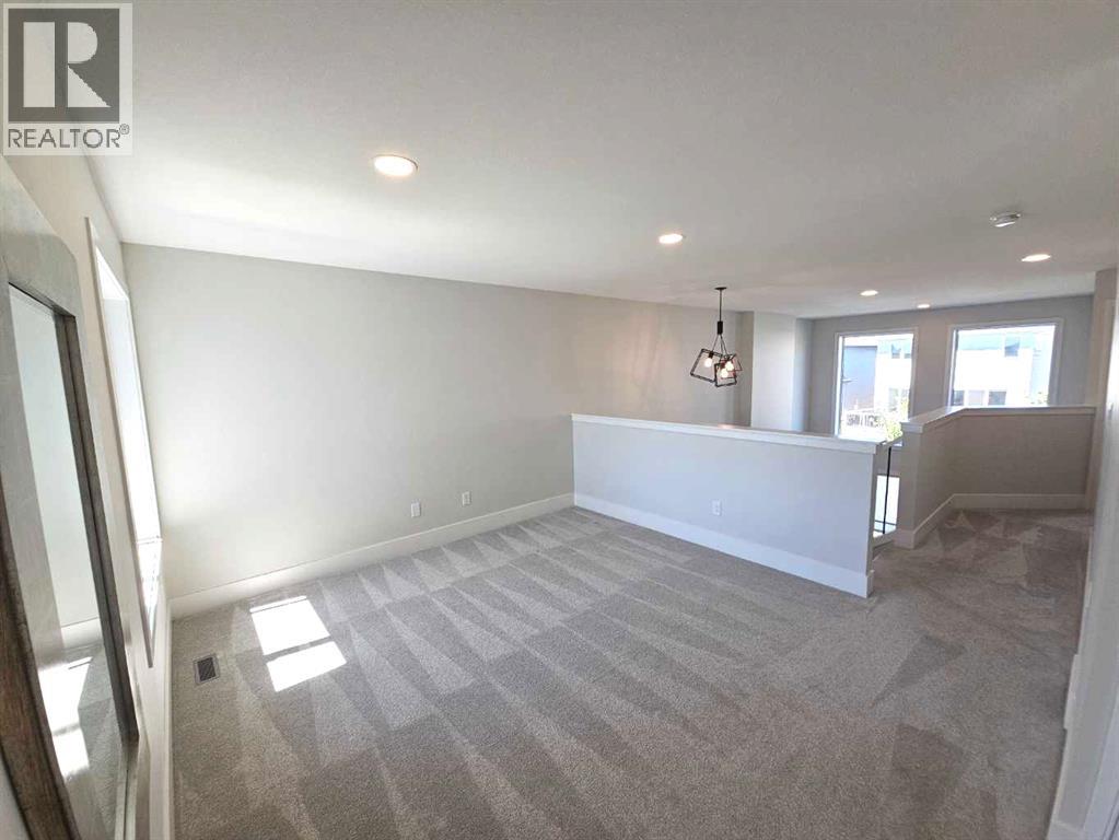 Photo 10 of 119 Goldenrod Road W, Lethbridge AB