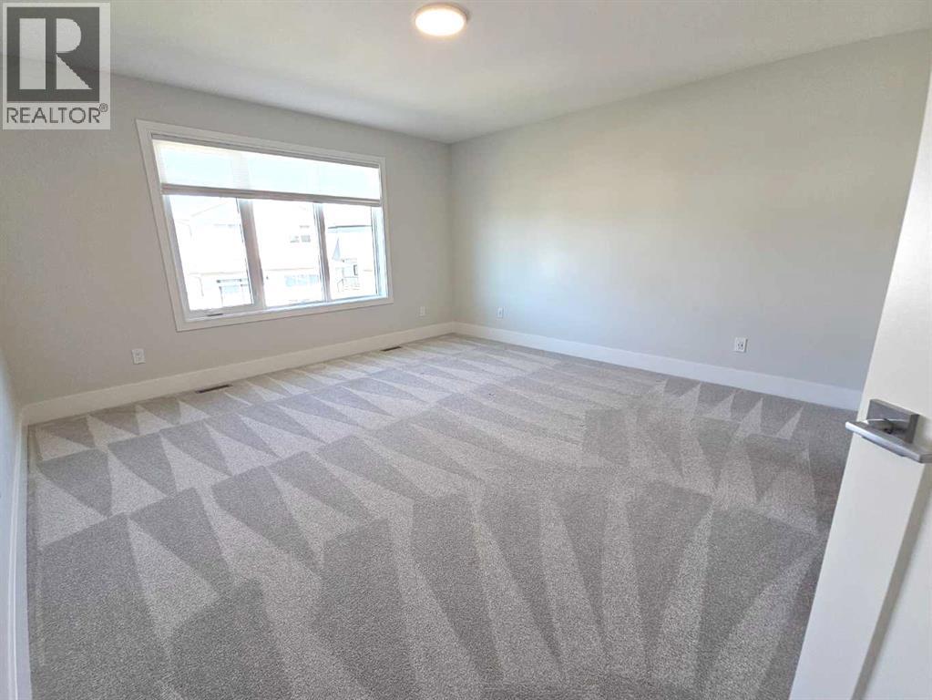 Photo 41 of 119 Goldenrod Road W, Lethbridge AB