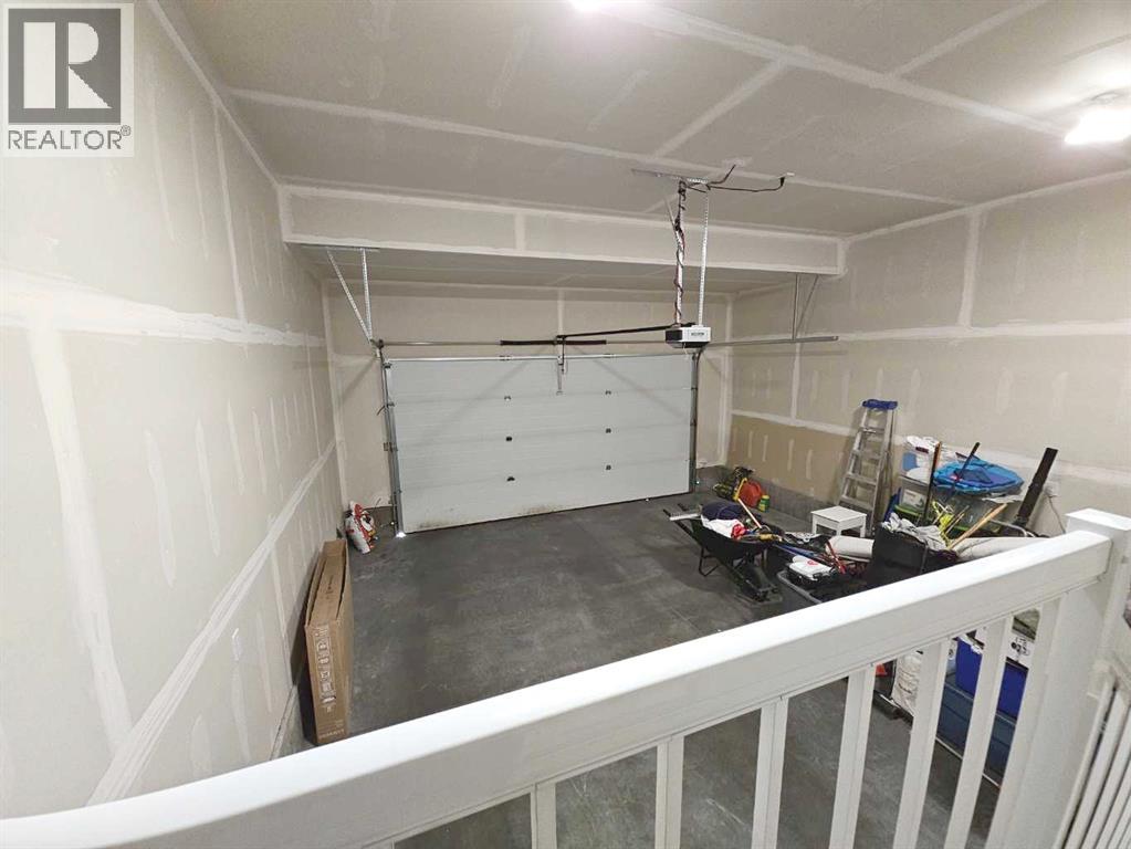 Photo 18 of 119 Goldenrod Road W, Lethbridge AB