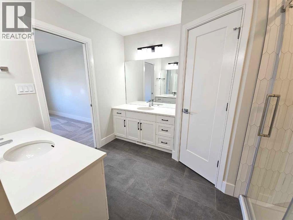 Photo 11 of 119 Goldenrod Road W, Lethbridge AB