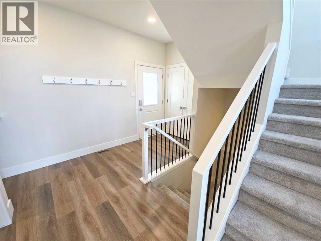 Photo 17 of 119 Goldenrod Road W, Lethbridge AB