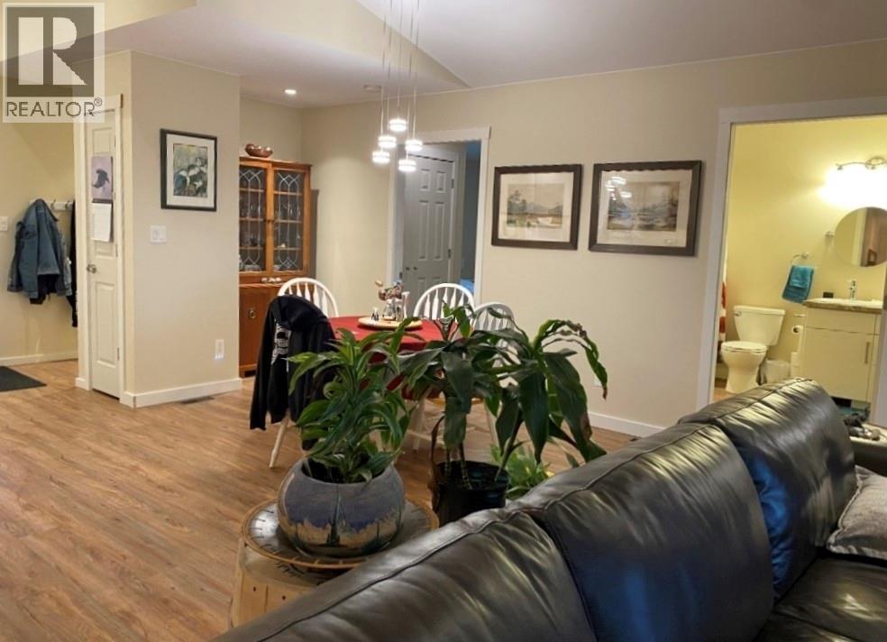 4045 Vale Avenue, Grand Forks