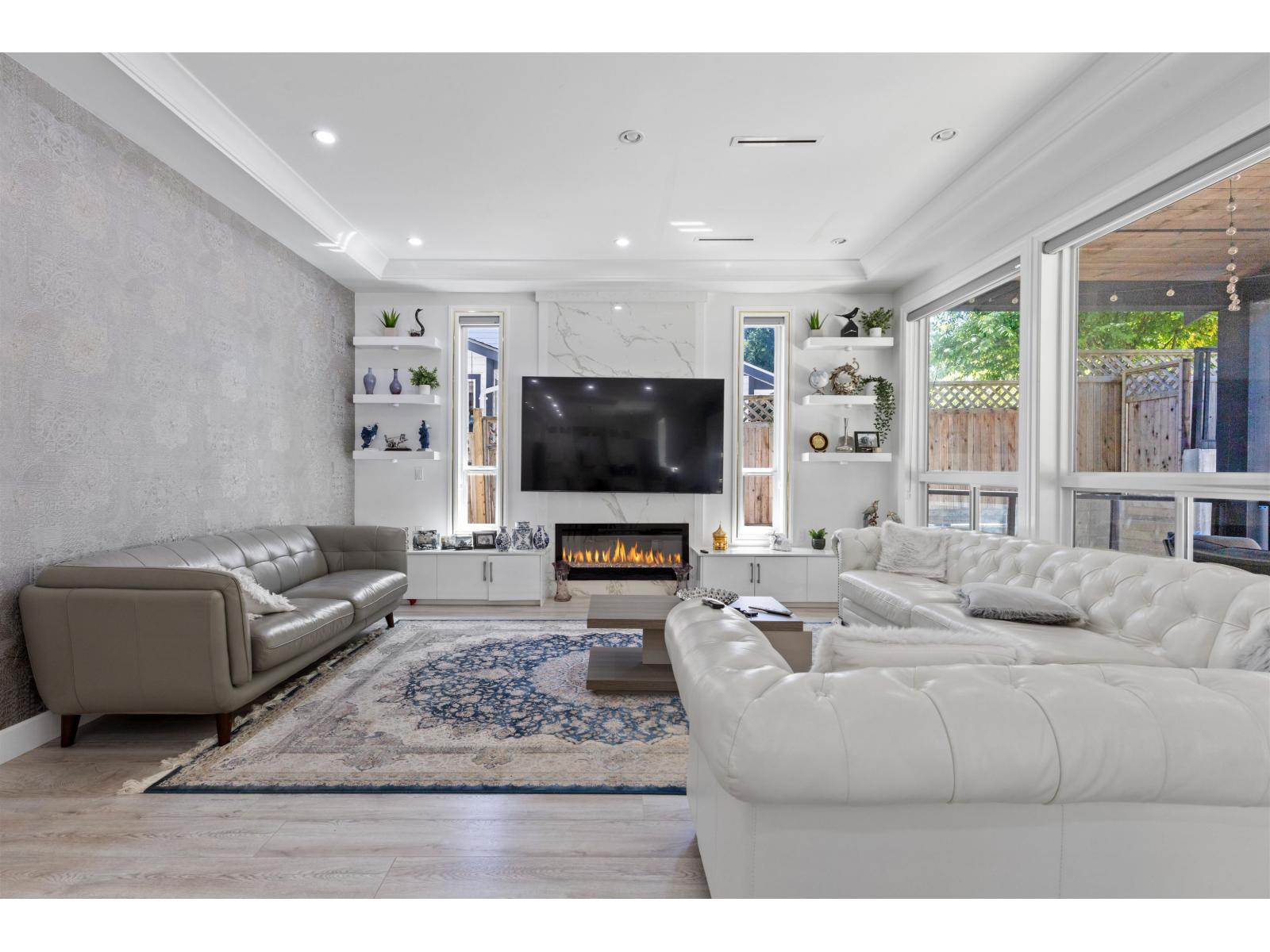 Photo 11 of 14678 St Andrews Drive, Surrey BC