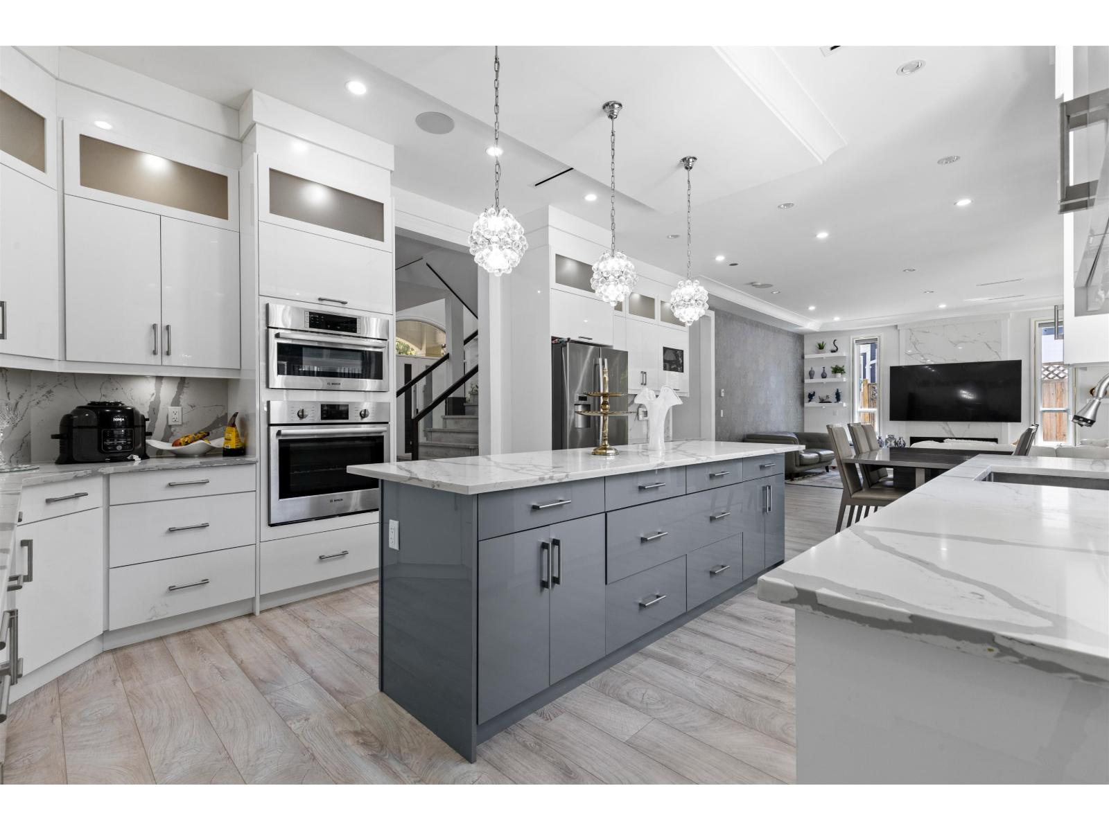 Photo 37 of 14678 St Andrews Drive, Surrey BC