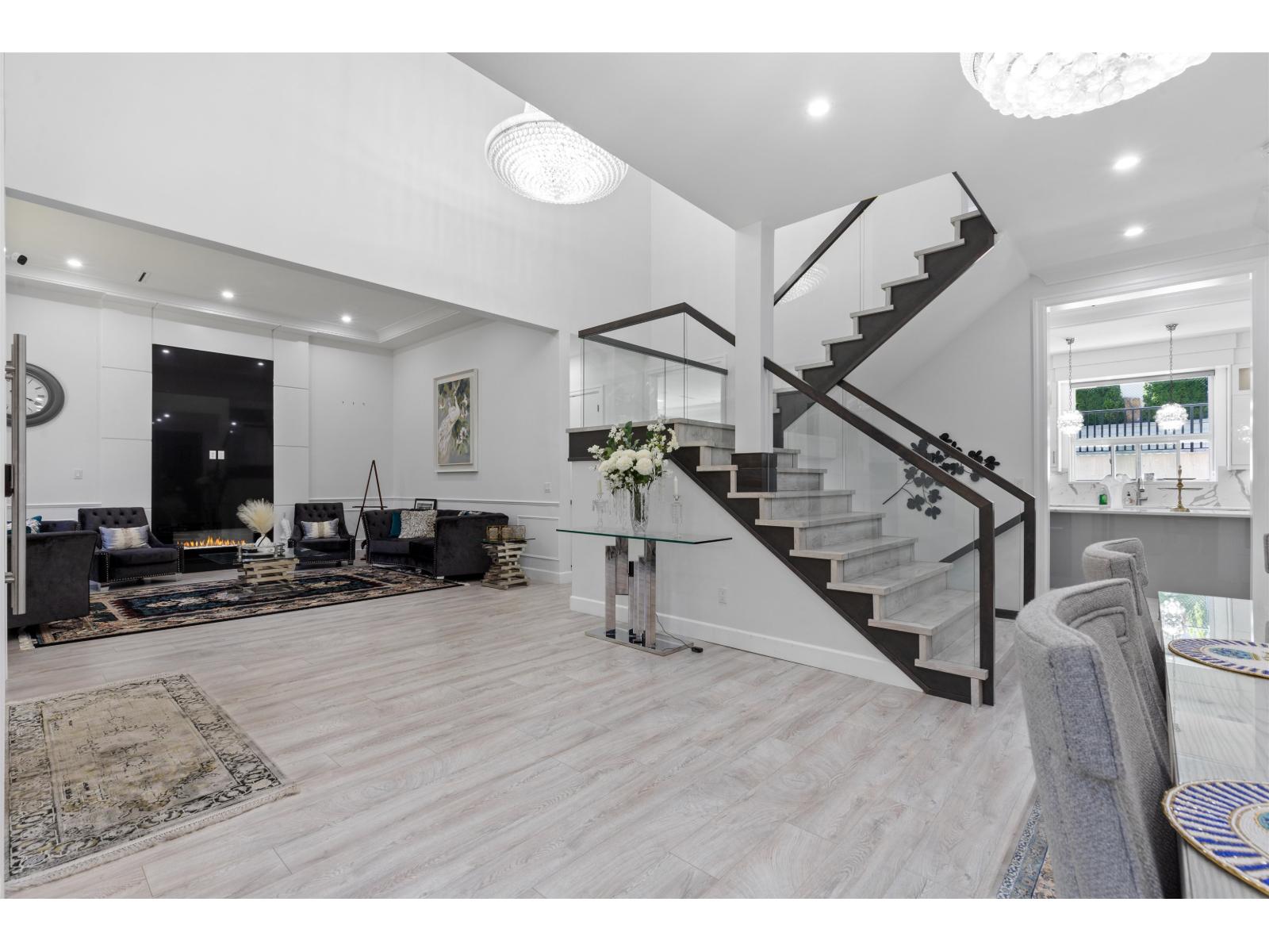 Photo 35 of 14678 St Andrews Drive, Surrey BC