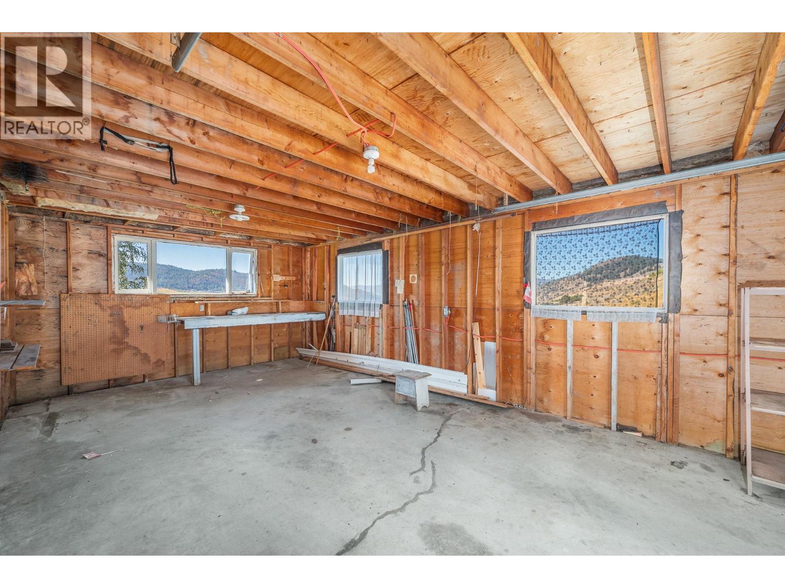 Photo 4 of 7096 Appaloosa Way, Vernon BC