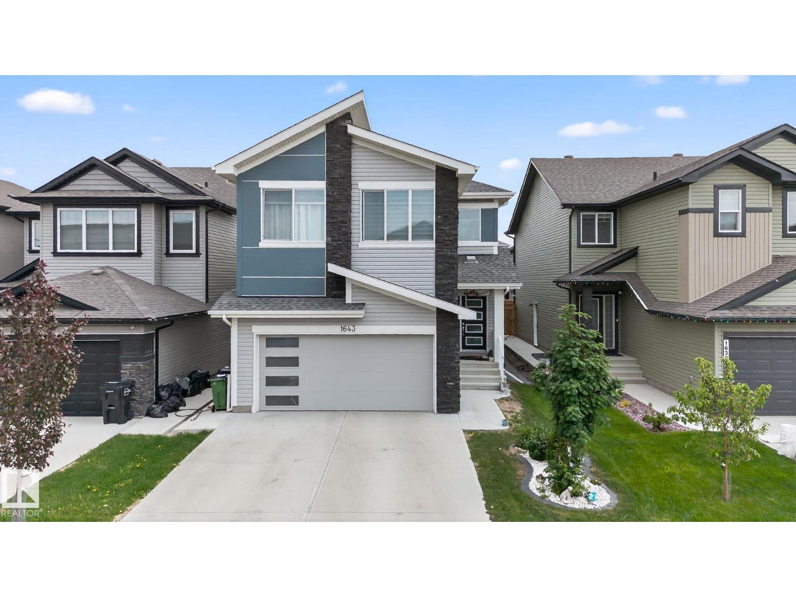 Photo 26 of 1643 14 St Nw, Edmonton AB