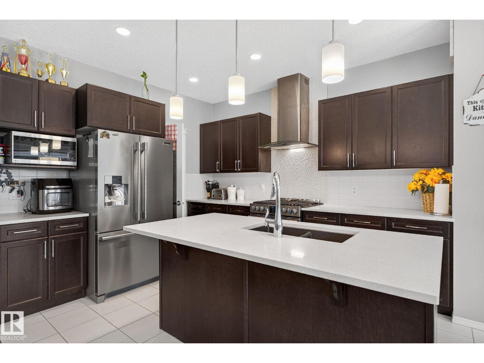 Photo 5 of 1643 14 St Nw, Edmonton AB