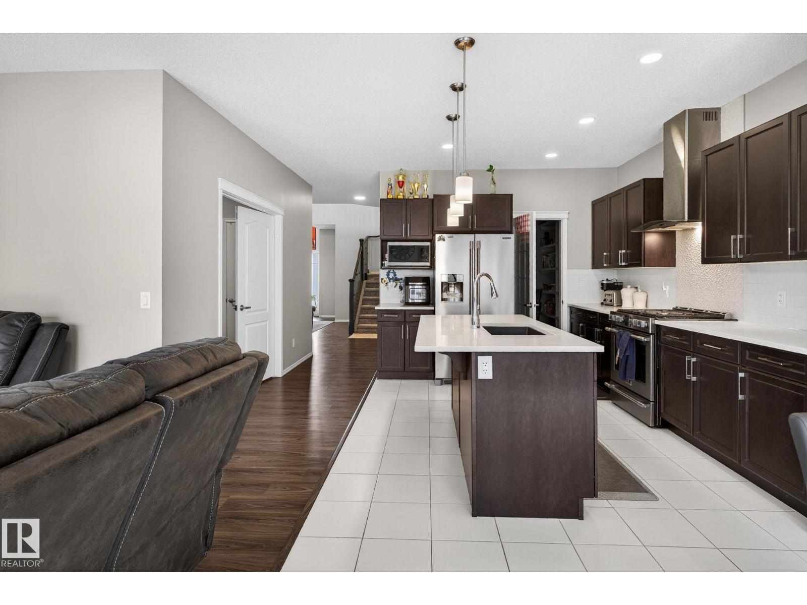 Photo 30 of 1643 14 St Nw, Edmonton AB