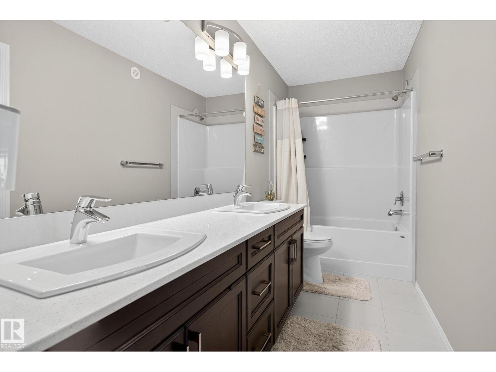 Photo 16 of 1643 14 St Nw, Edmonton AB