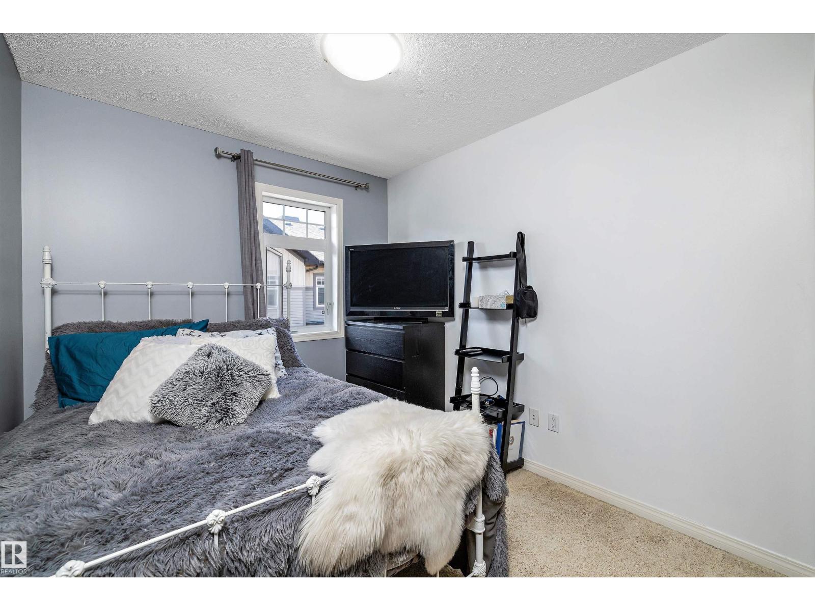 Photo 12 of 16 465 Hemingway Rd Nw, Edmonton AB