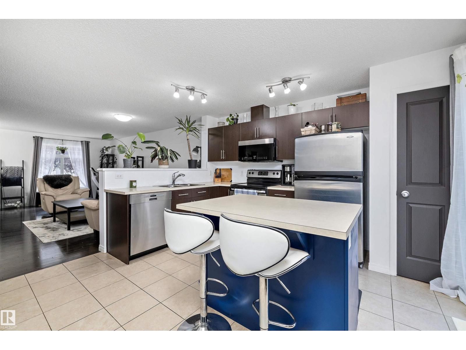 Photo 6 of 16 465 Hemingway Rd Nw, Edmonton AB