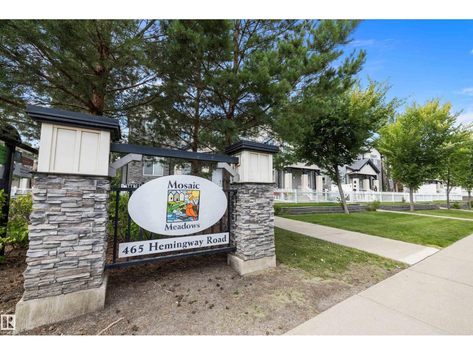 Photo 10 of 16 465 Hemingway Rd Nw, Edmonton AB