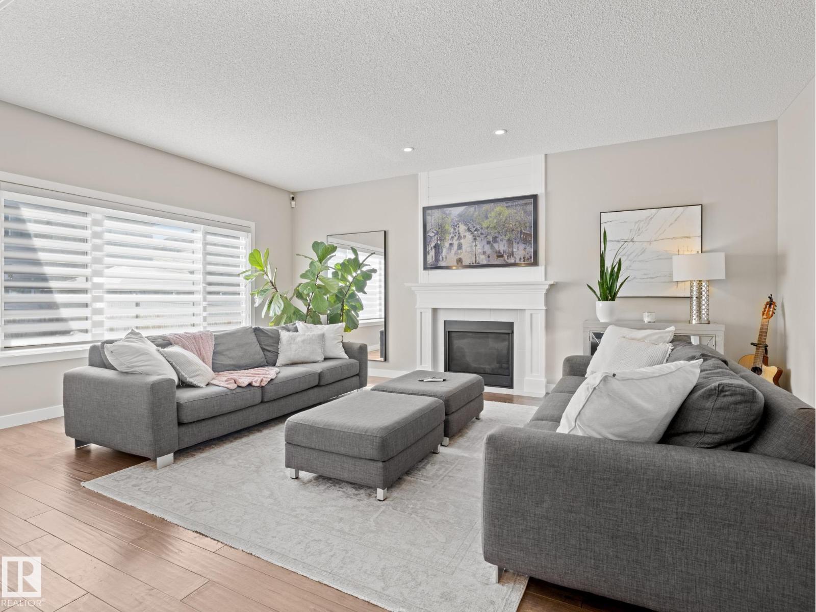 Photo 13 of 17560 122 St Nw, Edmonton AB