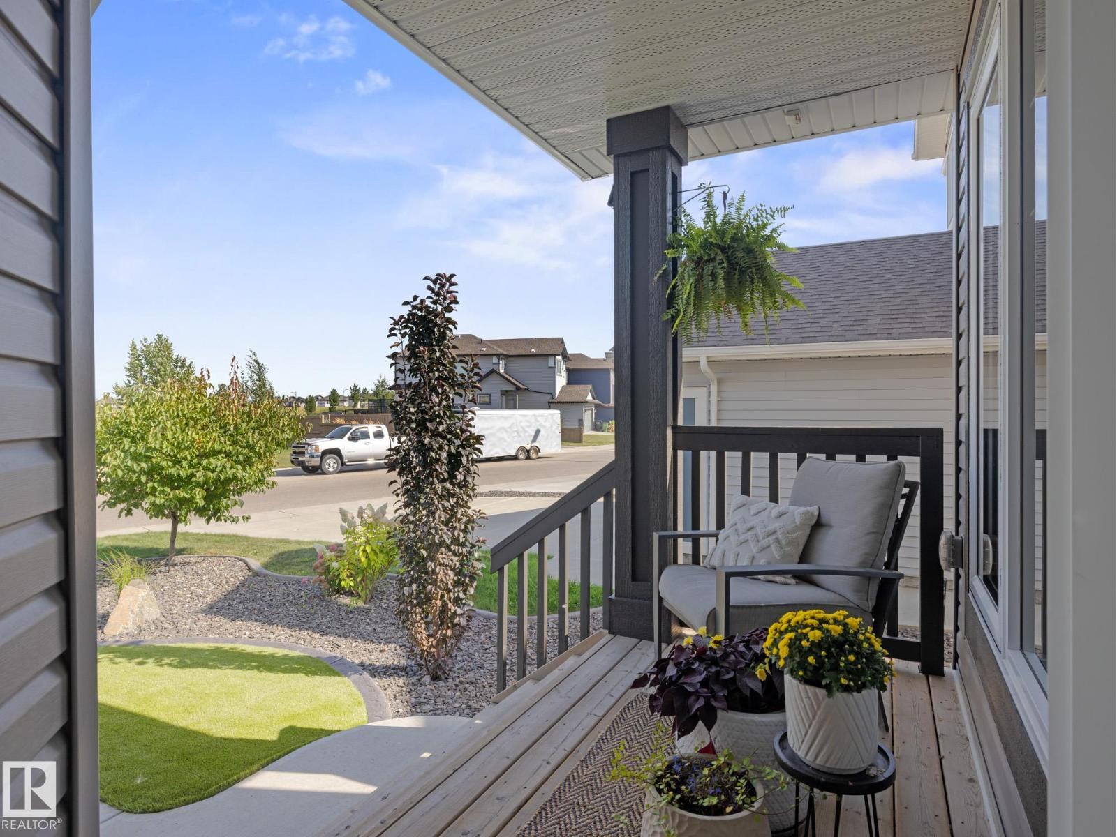 Photo 8 of 17560 122 St Nw, Edmonton AB