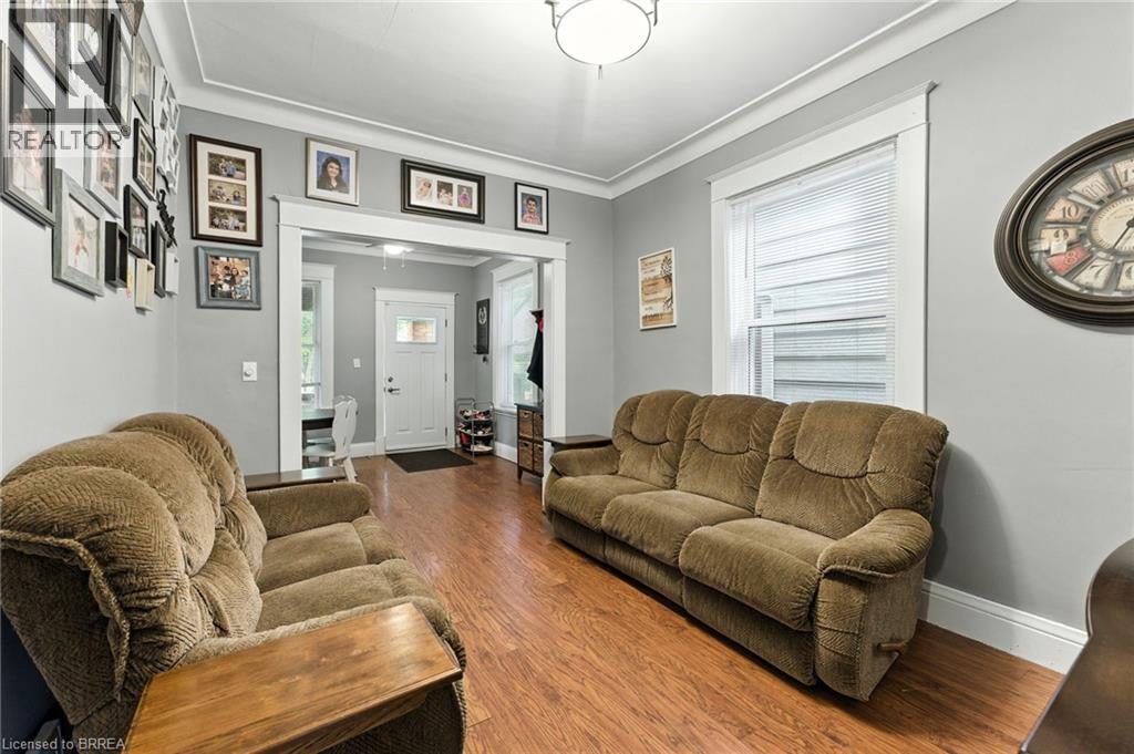 Photo 8 of 7 Superior Street, Brantford ON