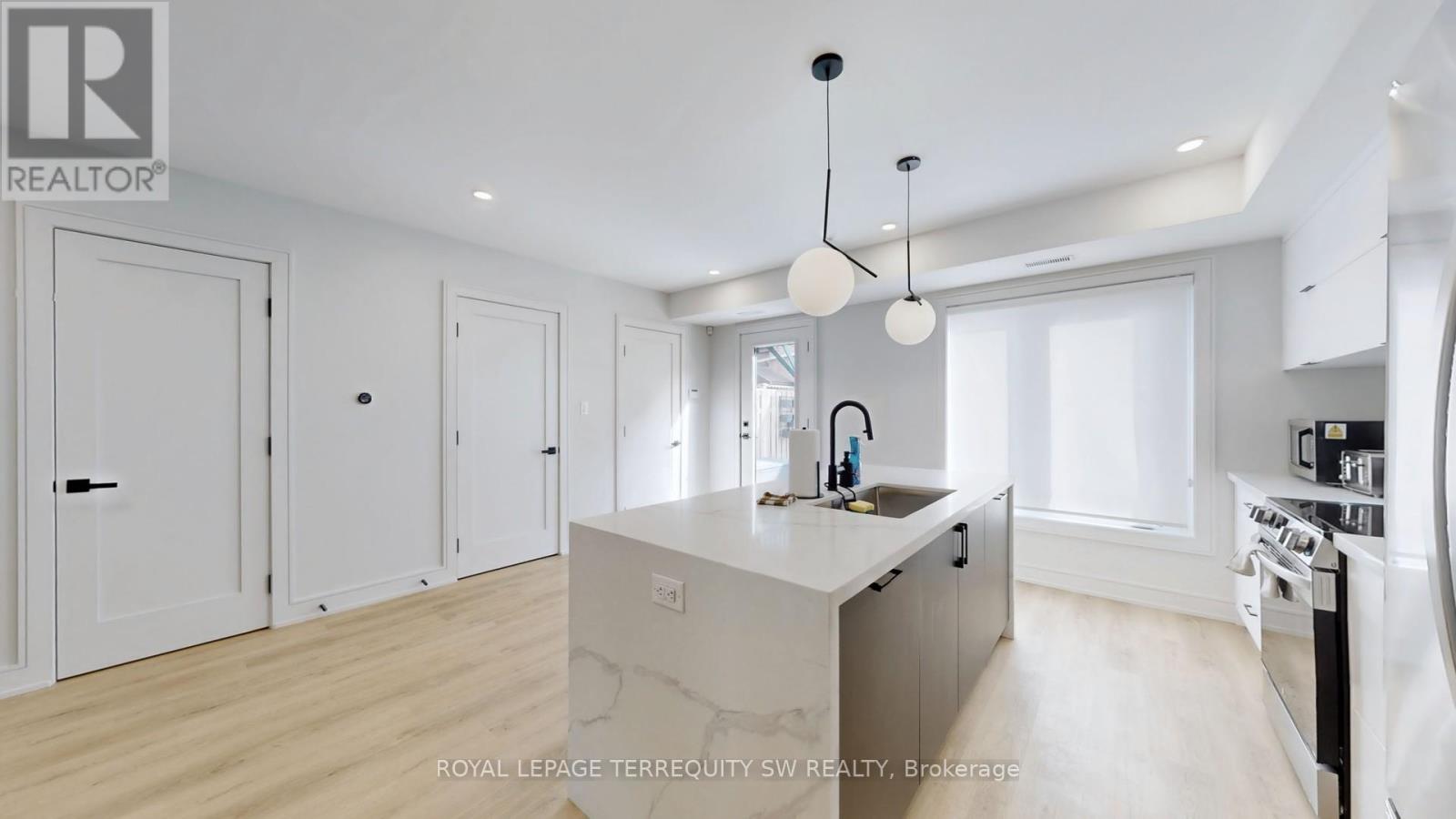 Photo 34 of Coach House 144 Dovercourt Road, Toronto ON