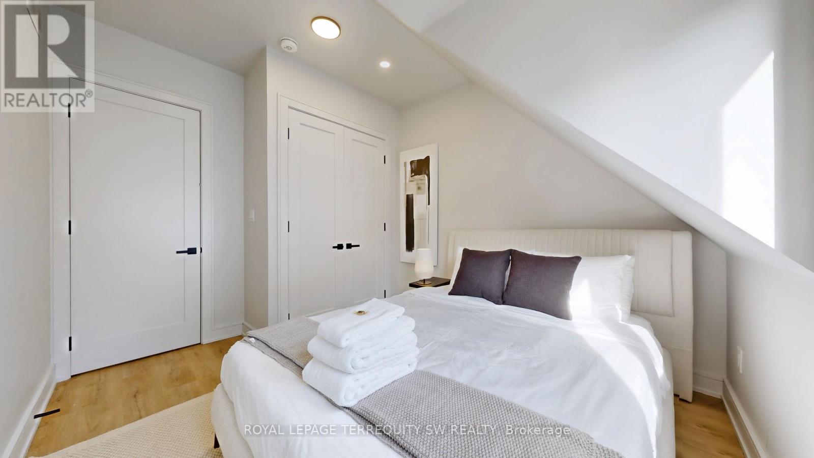 Photo 11 of Coach House 144 Dovercourt Road, Toronto ON