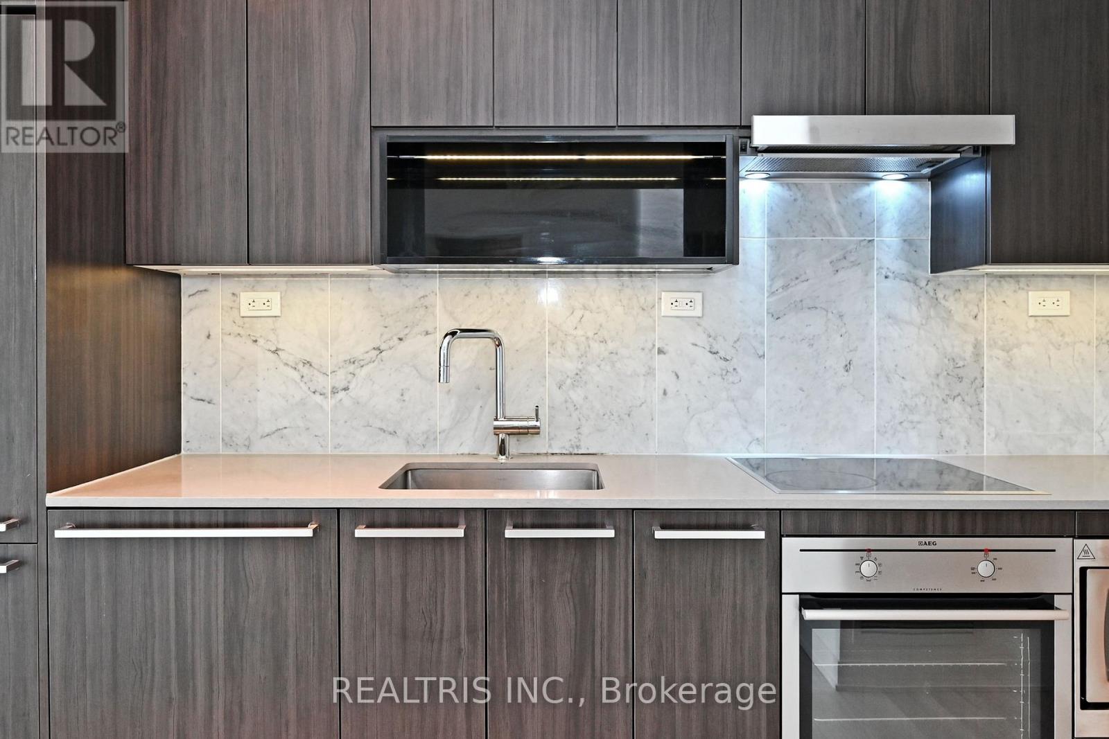 Photo 40 of 611 90 Queens Wharf Road, Toronto ON