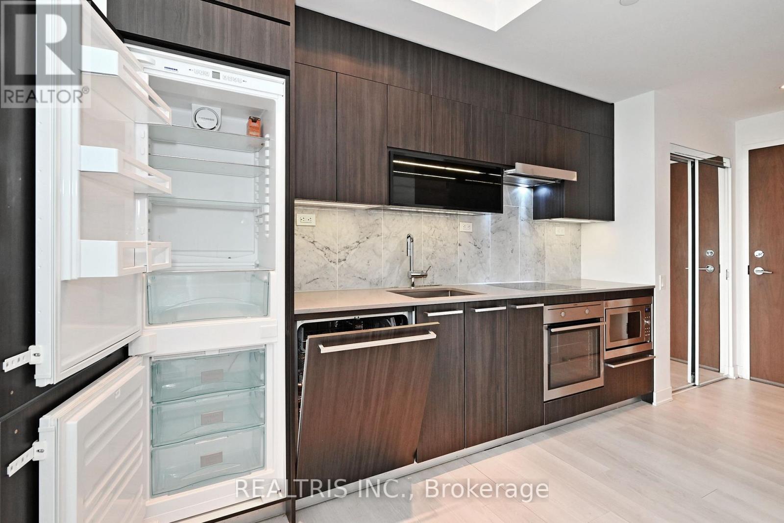 Photo 19 of 611 90 Queens Wharf Road, Toronto ON