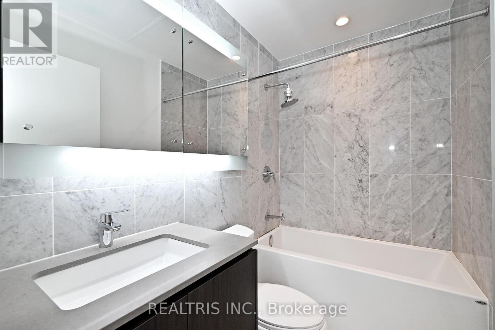 Photo 27 of 611 90 Queens Wharf Road, Toronto ON