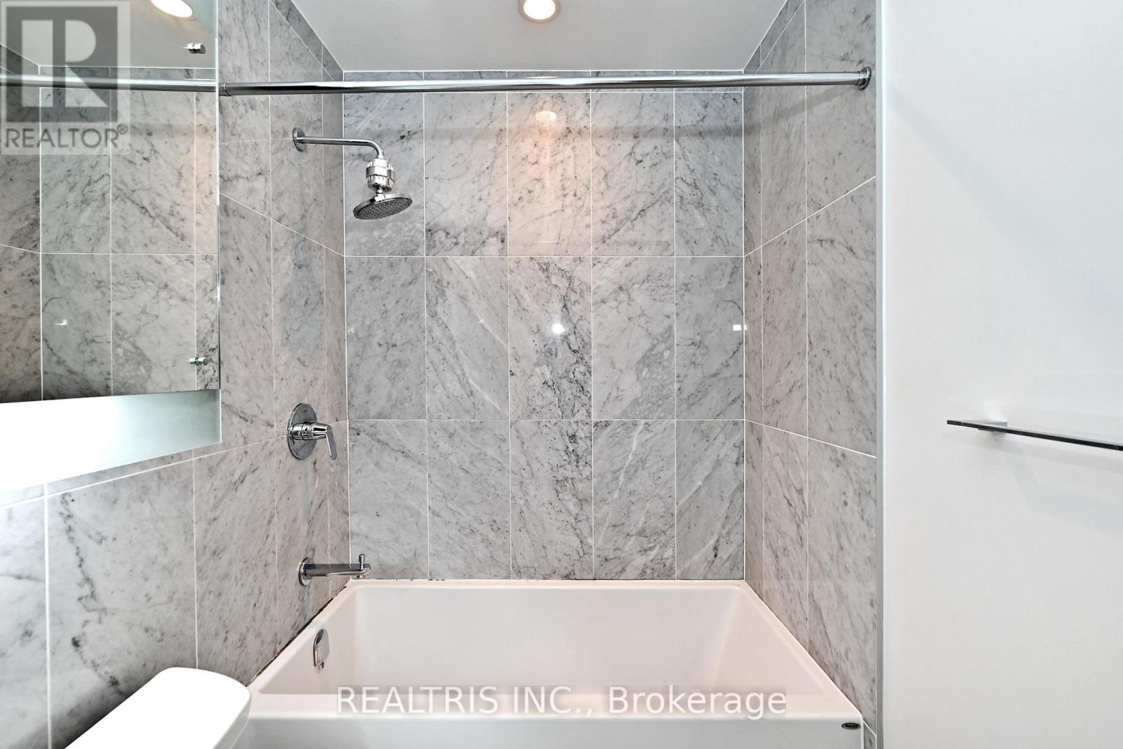 Photo 7 of 611 90 Queens Wharf Road, Toronto ON