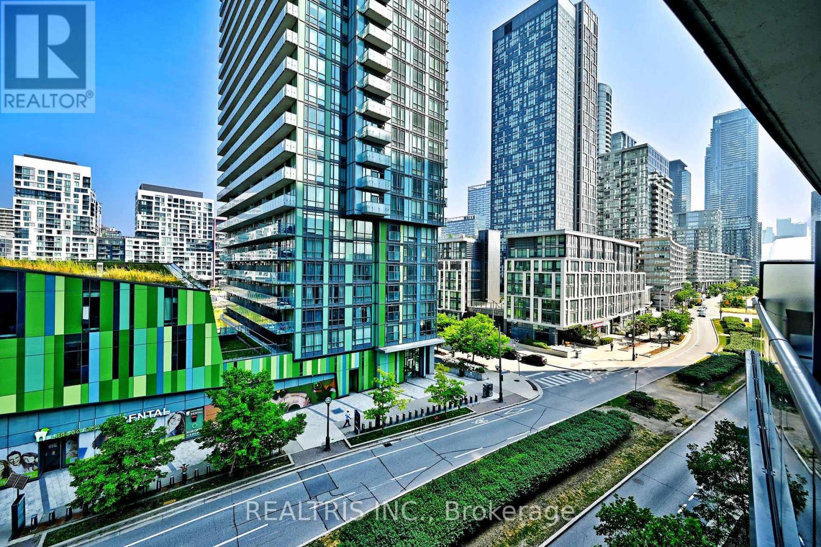 Photo 9 of 611 90 Queens Wharf Road, Toronto ON