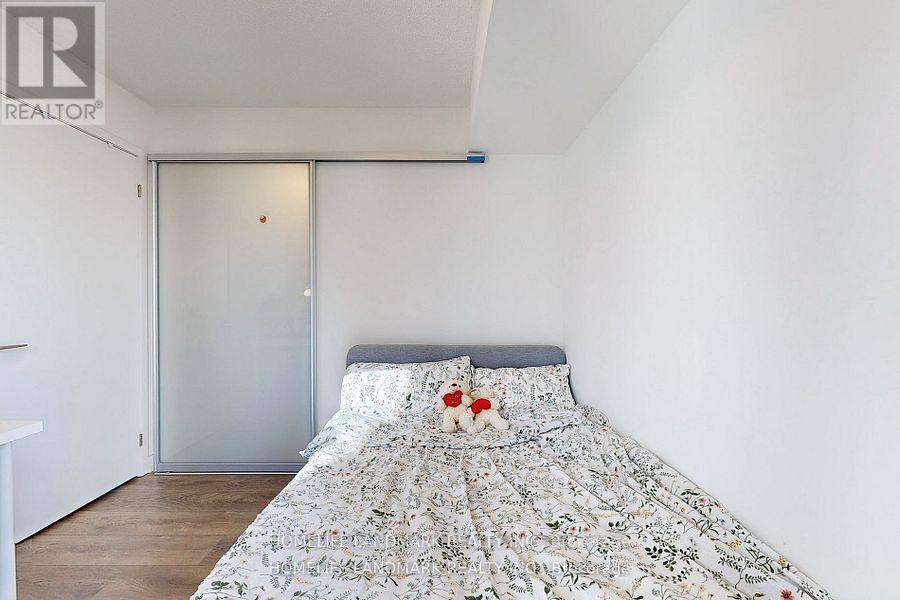 Photo 13 of 1502 60 Shuter Street, Toronto ON