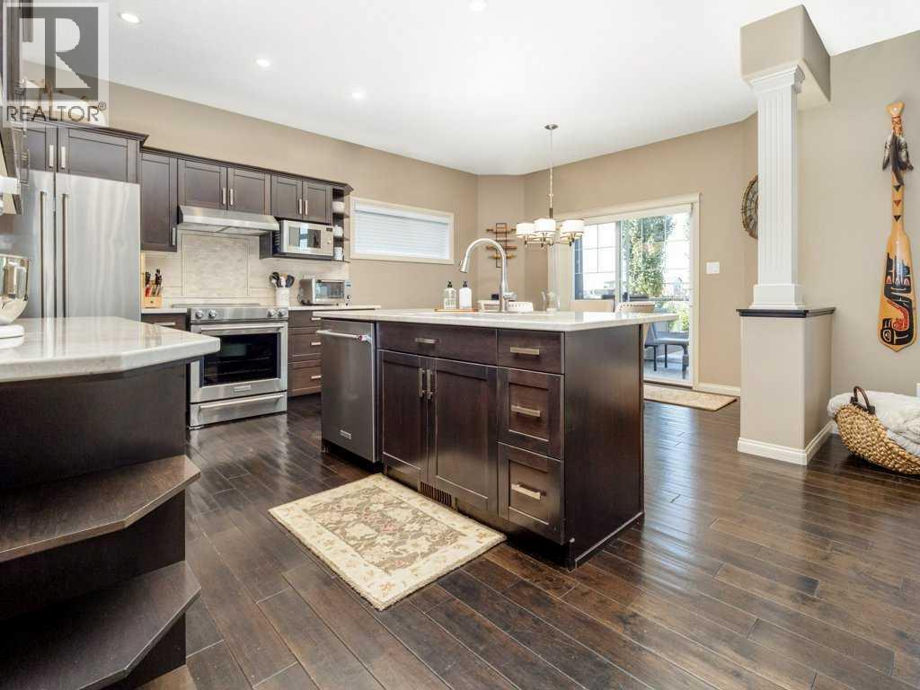 Photo 21 of 104 Firelight Way W, Lethbridge AB