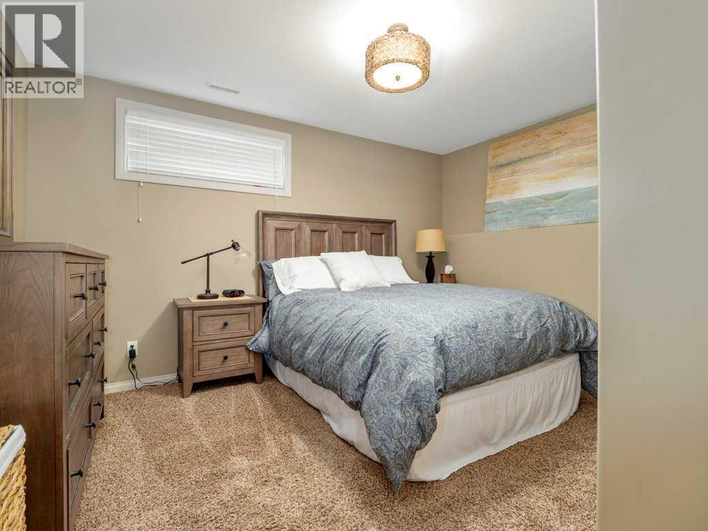 Photo 13 of 104 Firelight Way W, Lethbridge AB