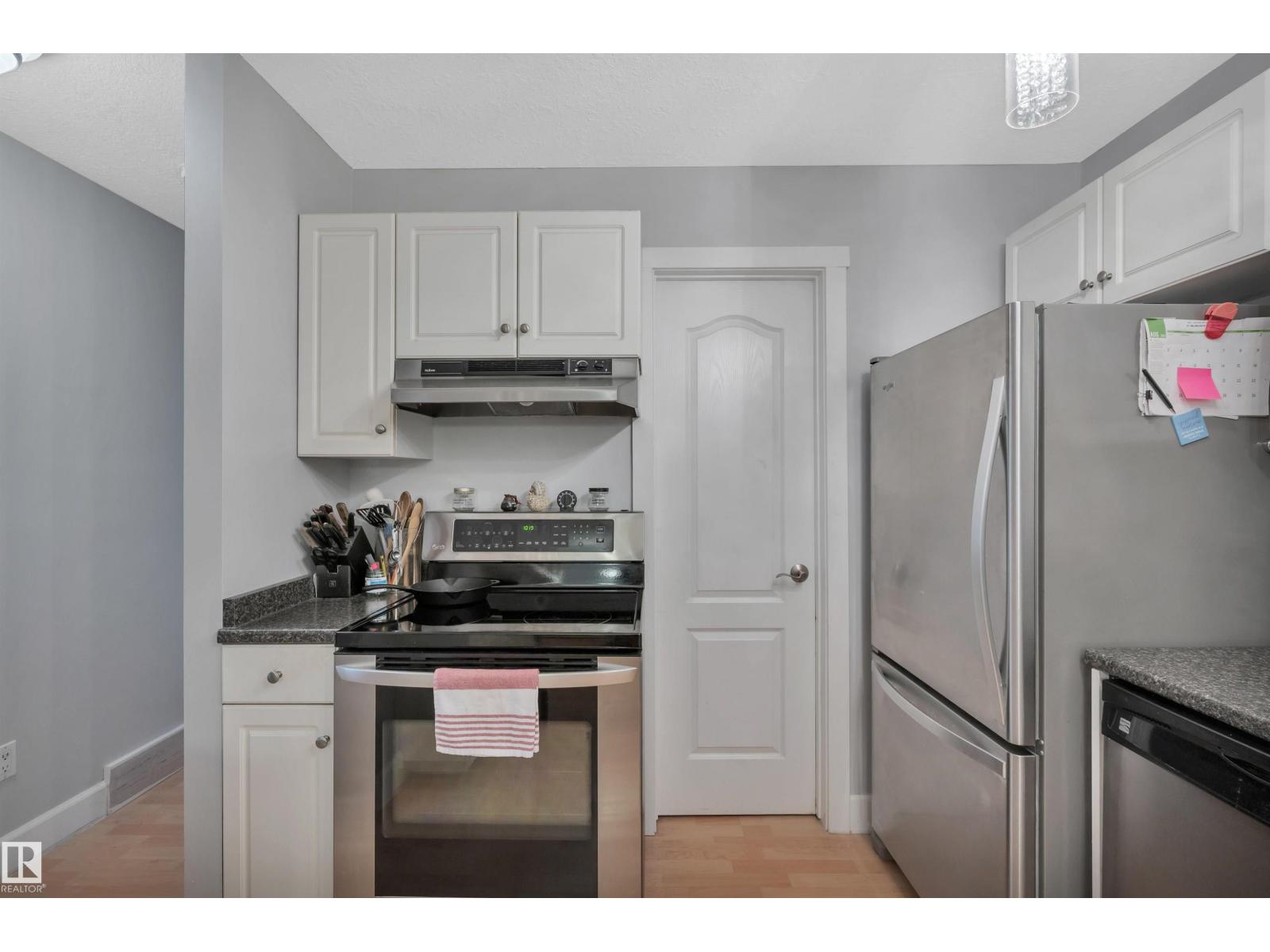 Photo 6 of 5790 172 St Nw, Edmonton AB