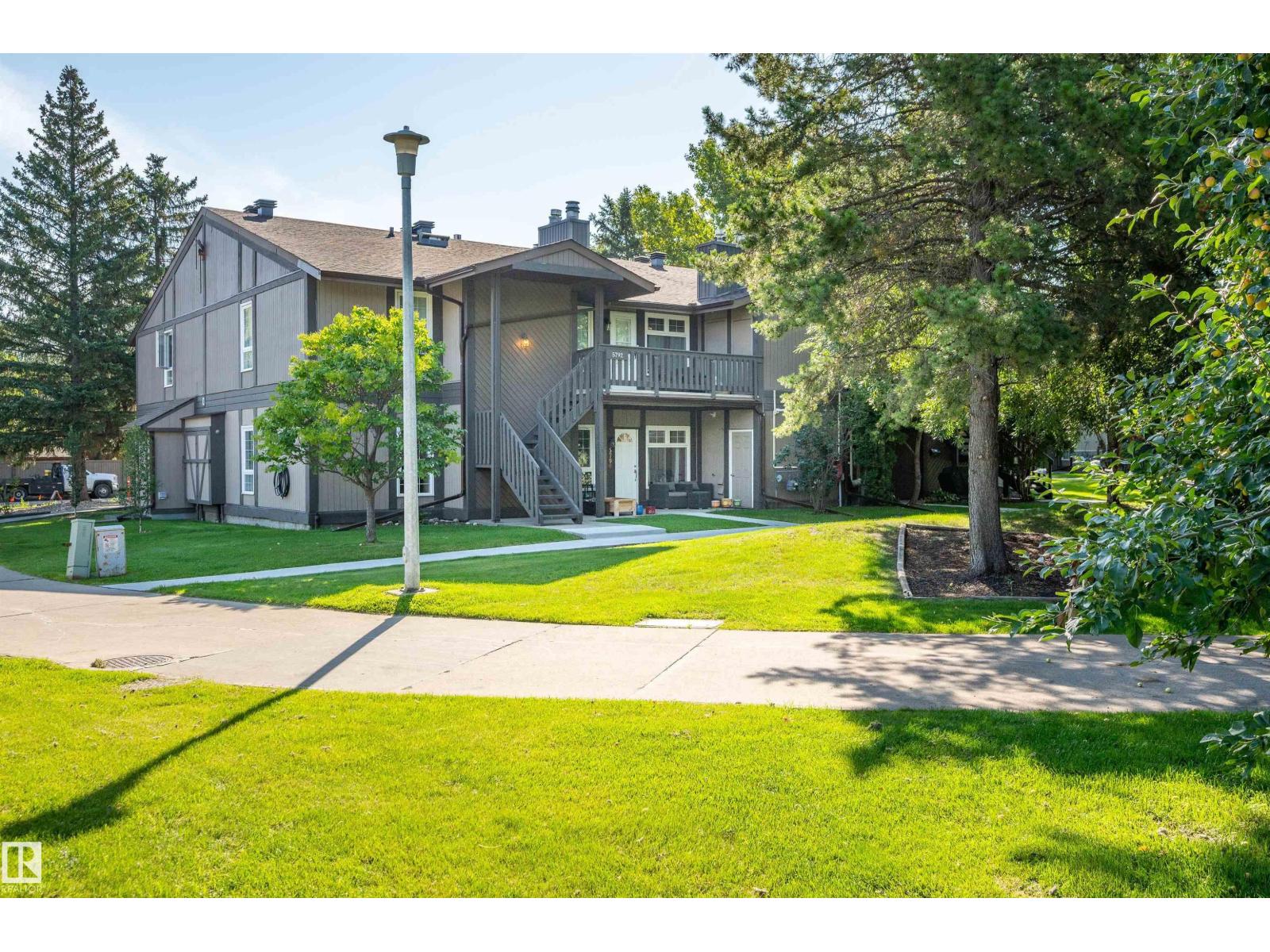 Photo 16 of 5790 172 St Nw, Edmonton AB