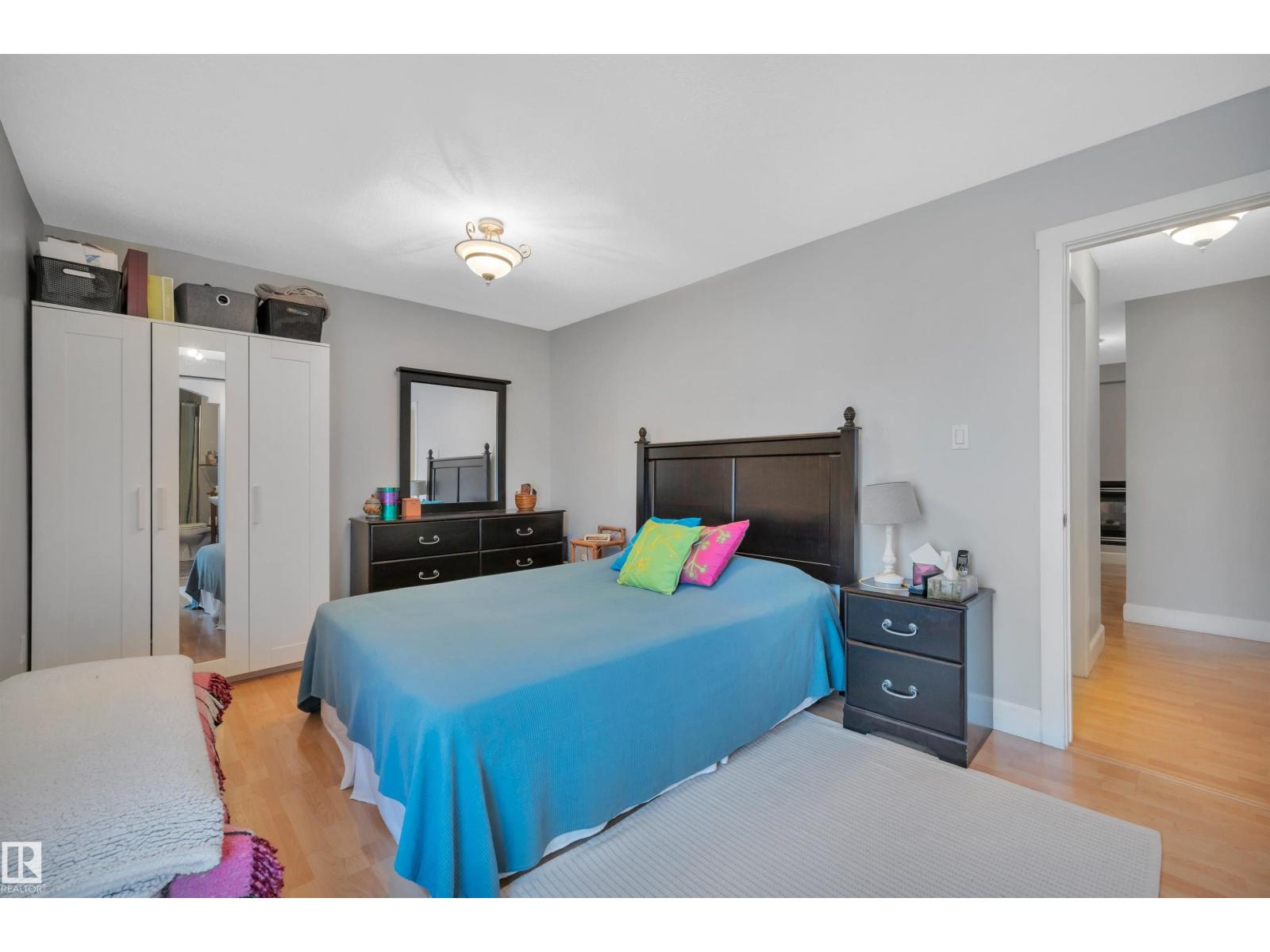 Photo 10 of 5790 172 St Nw, Edmonton AB