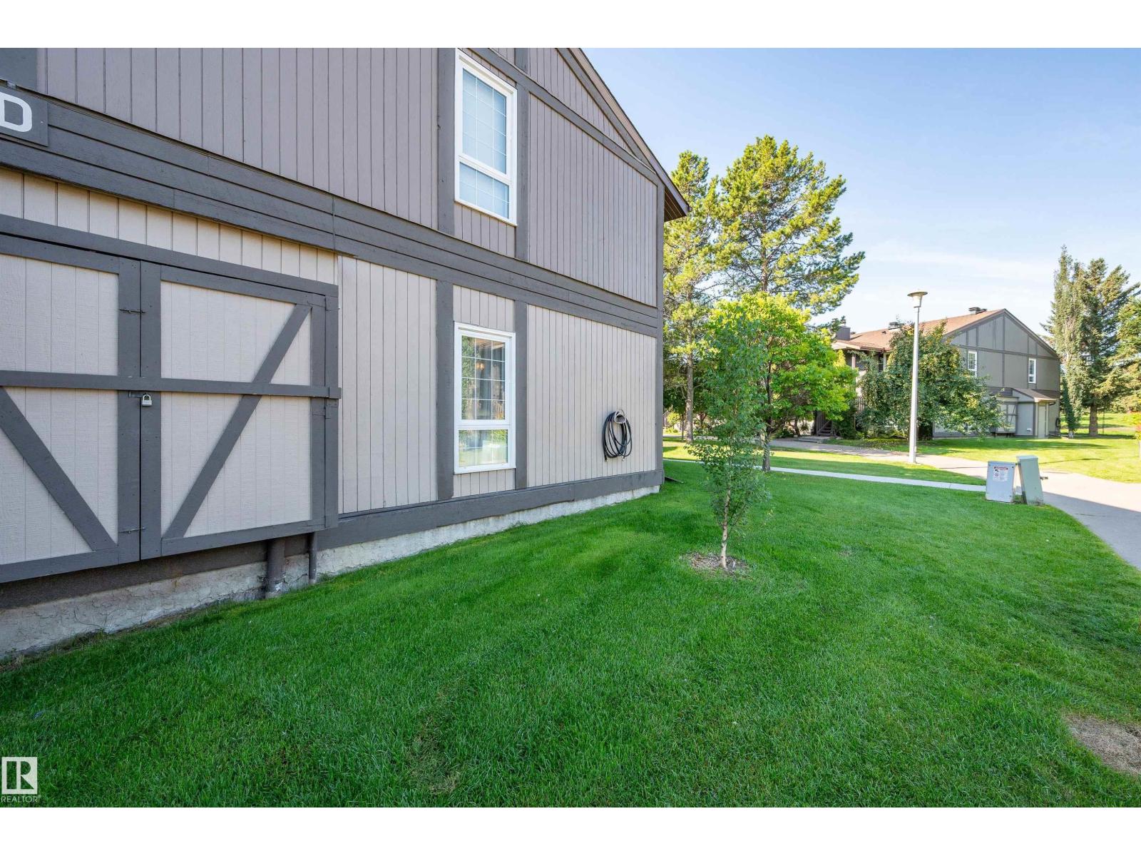 Photo 25 of 5790 172 St Nw, Edmonton AB