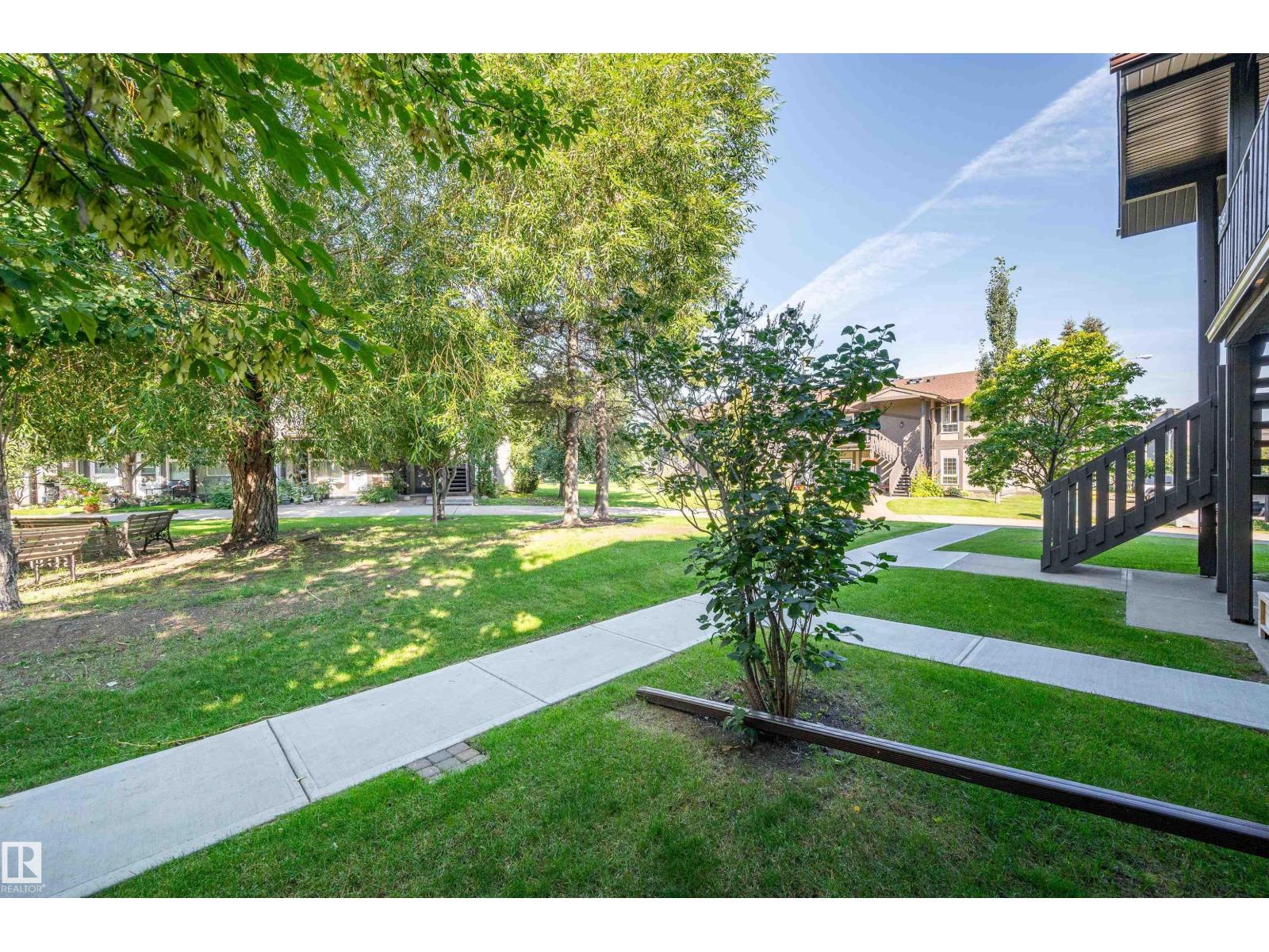 Photo 14 of 5790 172 St Nw, Edmonton AB