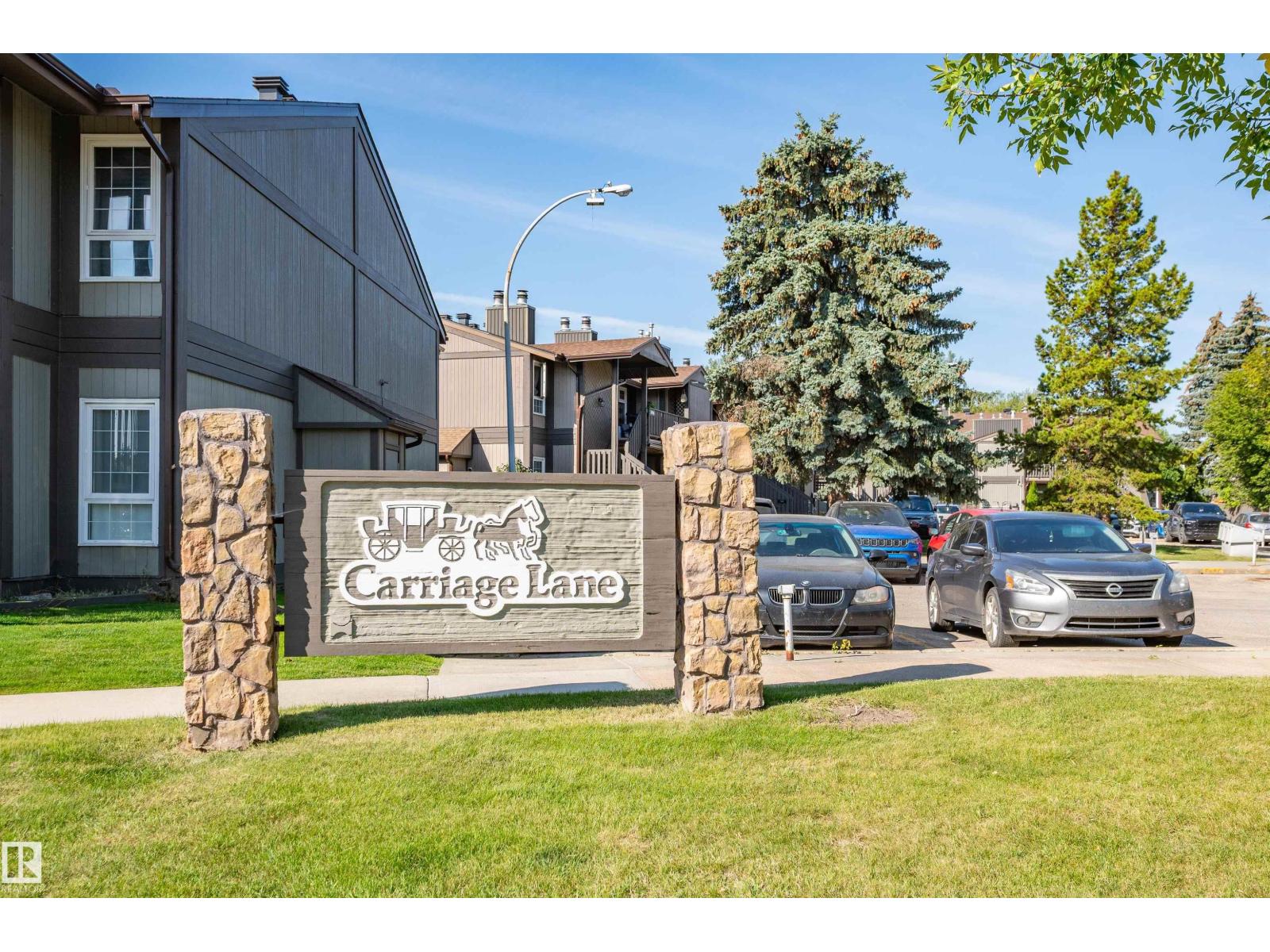Photo 13 of 5790 172 St Nw, Edmonton AB