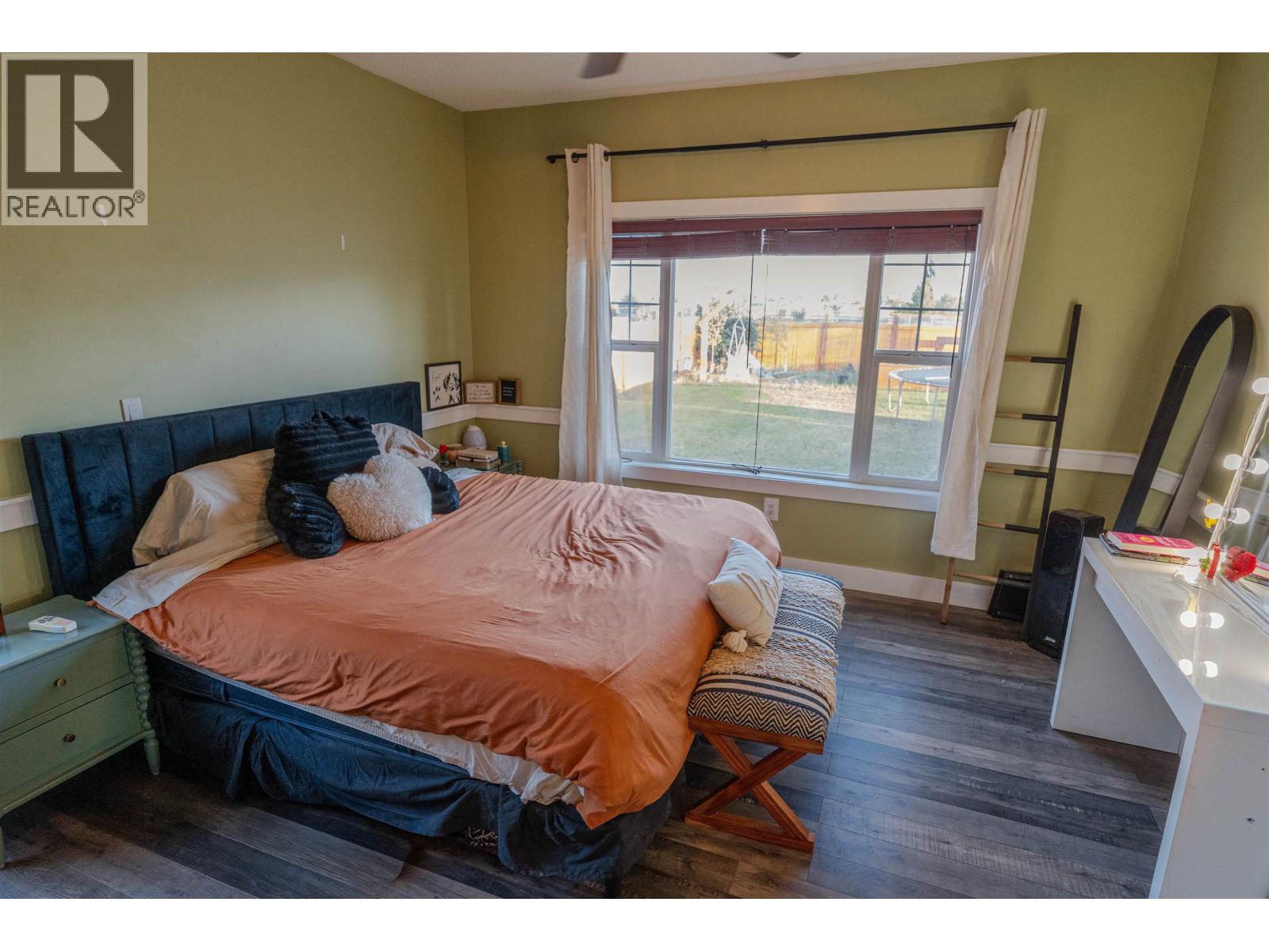 Photo 3 of 8723 109 Avenue, Fort St John BC