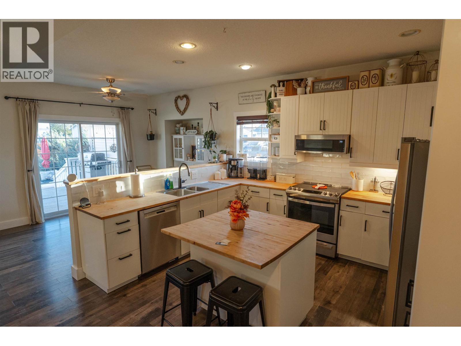 Photo 15 of 8723 109 Avenue, Fort St John BC