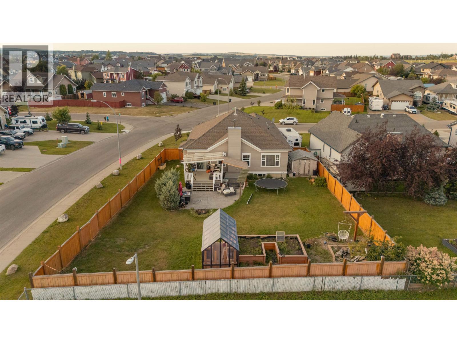 Photo 8 of 8723 109 Avenue, Fort St John BC