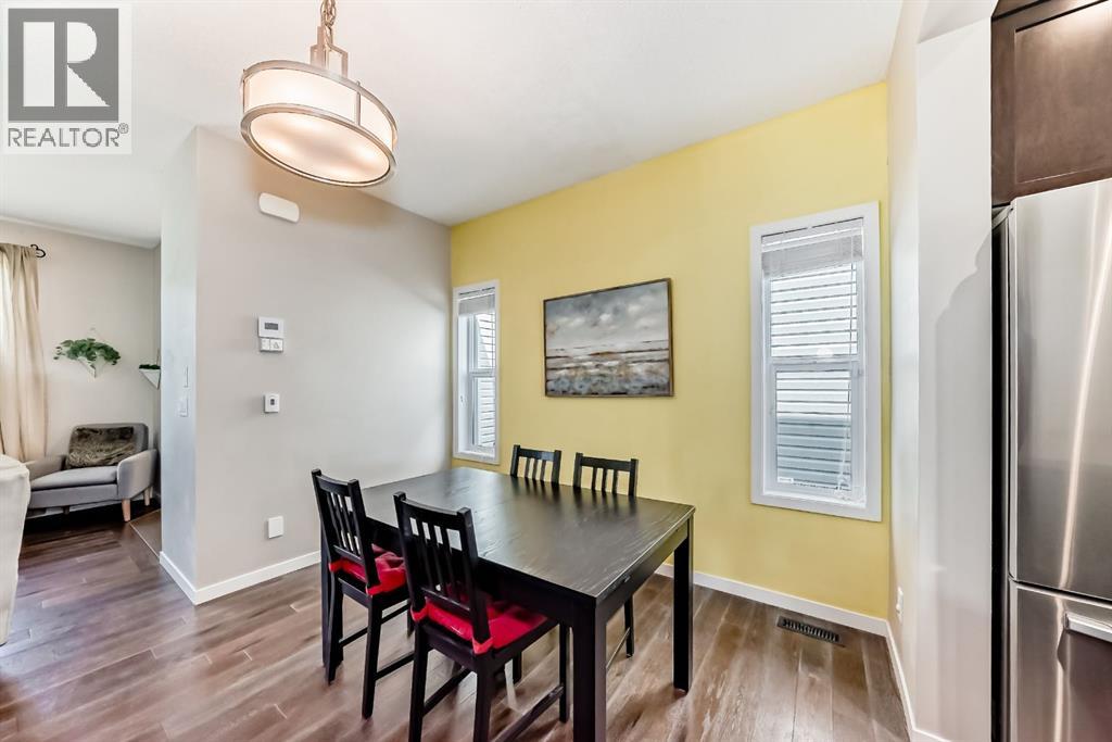 Photo 9 of 401 Cranberry Circle Se, Calgary AB