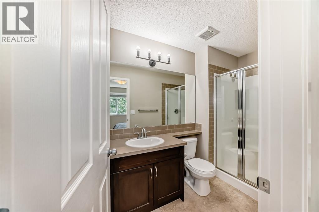 Photo 3 of 401 Cranberry Circle Se, Calgary AB