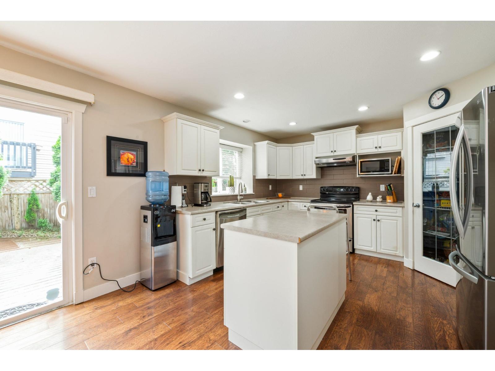 Photo 13 of 4 20292 96 Avenue, Langley BC