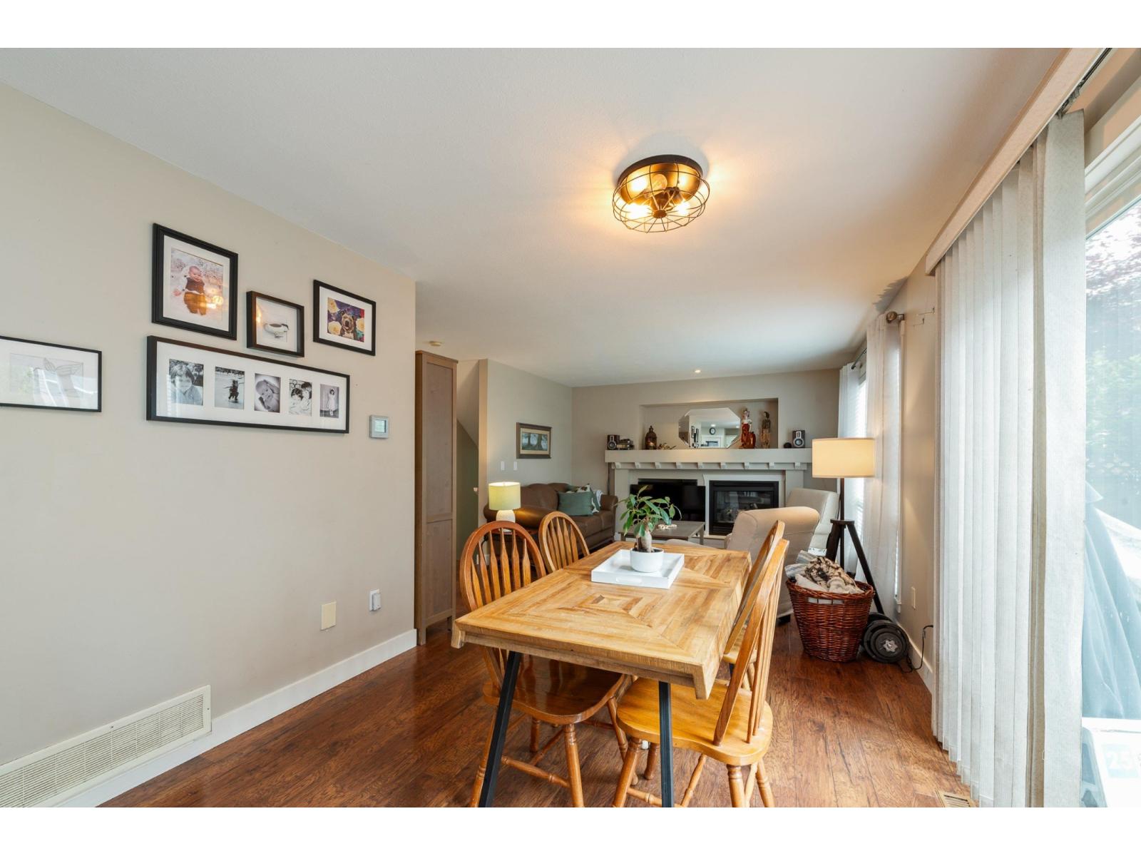 Photo 20 of 4 20292 96 Avenue, Langley BC