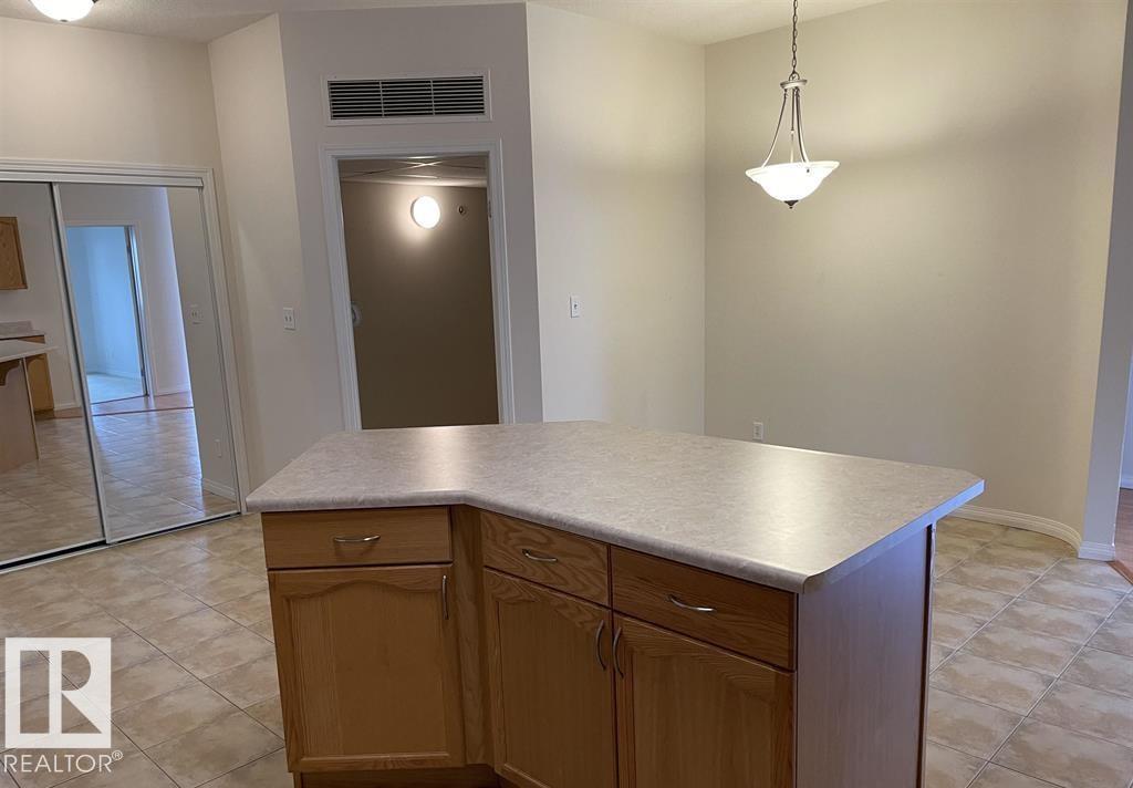 Photo 10 of 322 4304 139 Av Nw, Edmonton AB